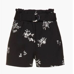 NWT Maje black pleated embroidered shorts with flower detail and detachable belt